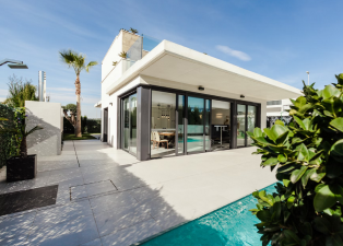 Spacious & Luxurious in Downtown3